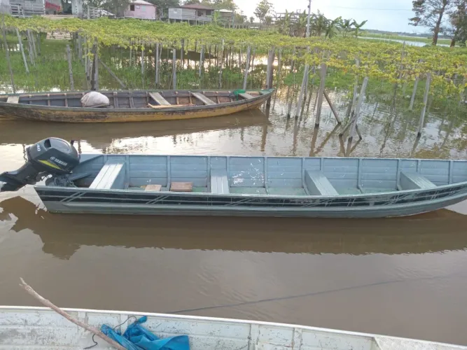Vende se 40Hp Yamma com bote 