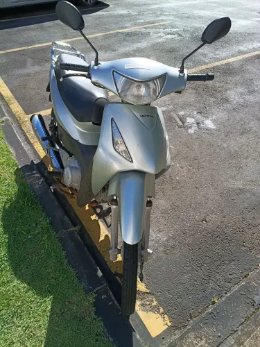 Honda Biz 125 ES com partida elétrica <br>2 pneus novos