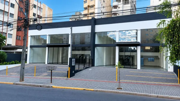 Barracão no centro de Londrina, 250 m² - venda por R$ 2.450.000 ou aluguel por R$ 12.900/m