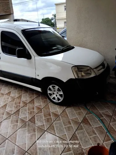 Peugeot Partner Van 1.6 Flex 16V 5P 2011