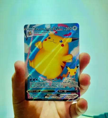 Carta POKEMON Pikachu Surfista-VMAX (09/25) FOIL NM - RU #09 Celebrações (2021)