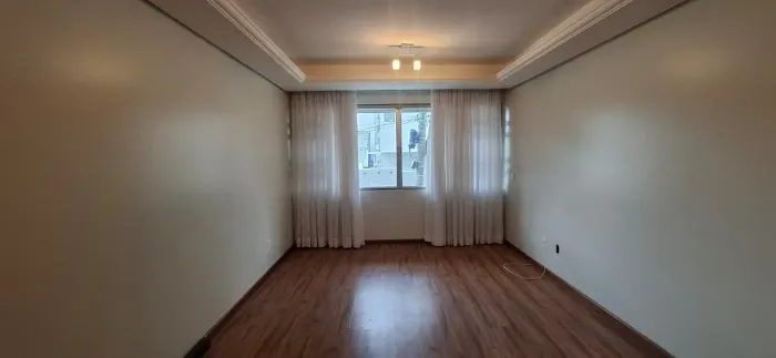 Apartamento Semi Mobiliado com 4 quartos para Alugar em Coqueiros.