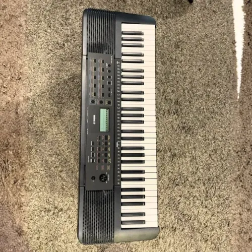 Teclado Eletrônico Yamaha PSR-E273 BRA