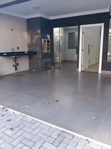 Casa com 3 dormitórios à venda, 105 m² por R$ 680.000,00 - Jardim Paris - Maringá/PR