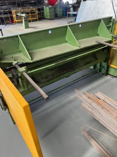 Guilhotina Industrial