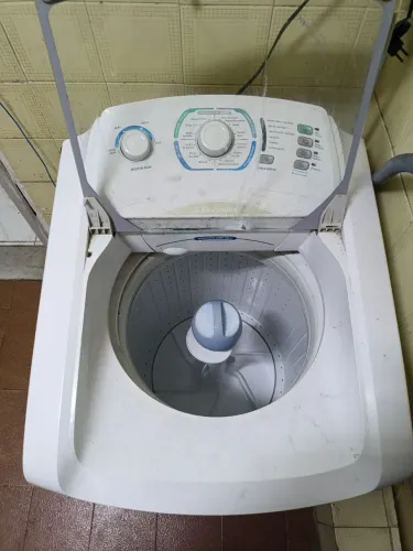 Máquina de lavar Electrolux usada muito boa 10 kg