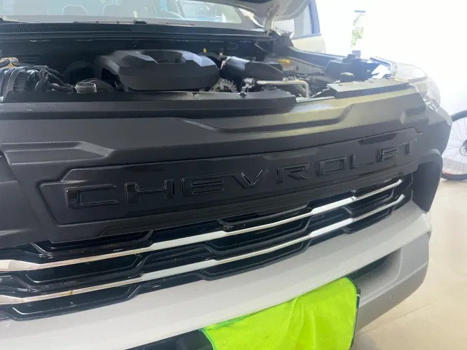 Aplique da grade frontal da nova s10