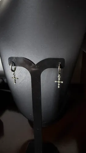 Brinco com Cruz Cravejada Prata 925