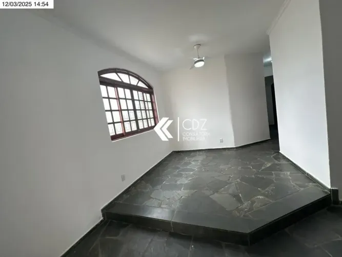 Imóvel para venda possui 180 metros quadrados com 3 quartos