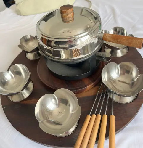 Aparelho de fondue antigo em Inox