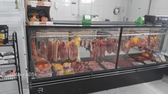 Mercado com Açougue em Curitiba / Cajuru