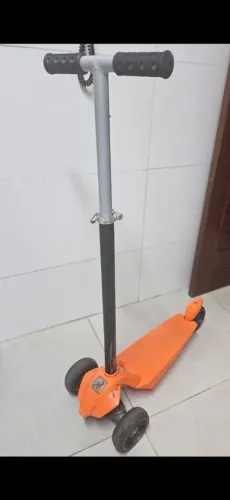 Vendo patinete Bandeirantes que suporta até 100 kgs