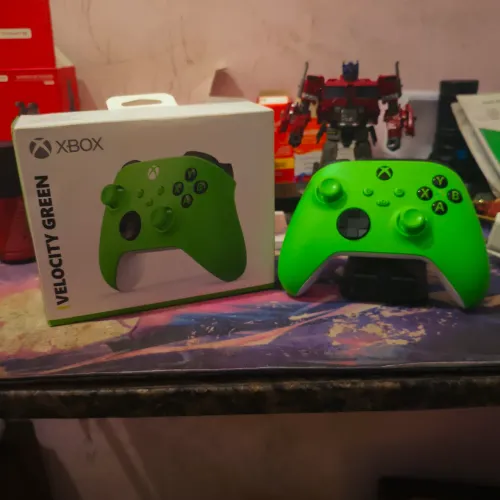 *Oportunidade* Controle Xbox SERIES X + 3 pares de pilhas