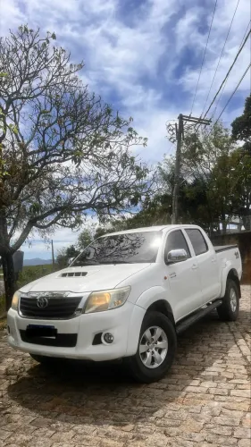 Toyota Hilux CD SR D4-d 4X4 3.0 TDI Dies Aut. 2015