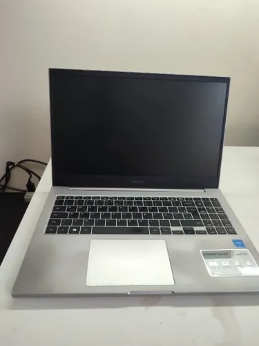 Notebook Samsung com SSD. Muito Rápido