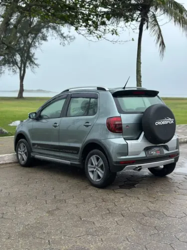 Volkswagen Crossfox 1.6 MI Total Flex 8V 5P 2012