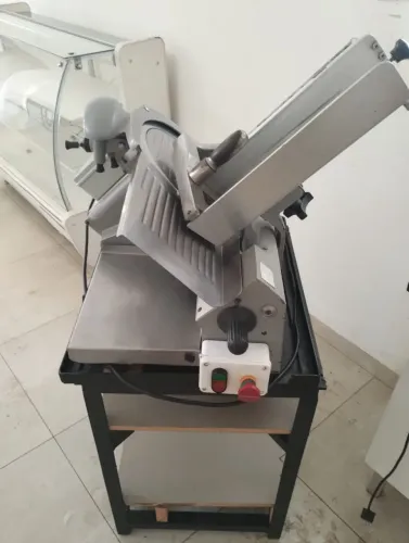 Máquina de frios automática 