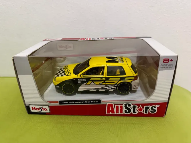 Miniatura Golf Sapão R32 escala 1/24