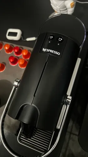 Cafeteira Nespresso Pixie Redesign Titânio