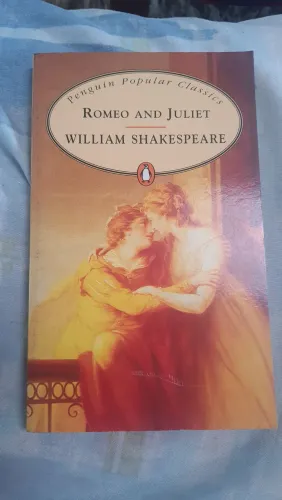 Livro Romeo and Juliet - William Shakespeare (Penguin Popular Classics)