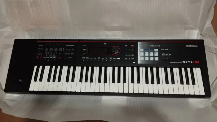 Teclado sintetizador Roland xps-30 novo só liguei pra ver