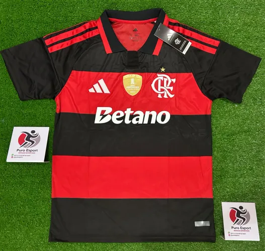 Camisa do Flamengo com patch da libertadores 