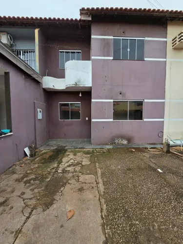 Sobrado a venda, no condomínio Jardim Mediterranee, bairro Lagoa