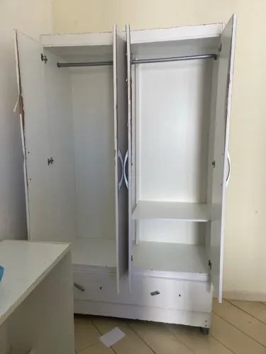 Guarda-roupa.