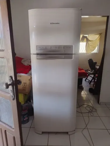 Vende-se geladeira frost free Electrolux 430 l