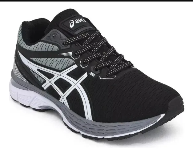 Tênis Asics Gel Revelation Academia R$ 200