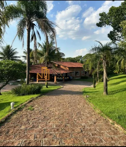 Linda Chácara à venda Condomínio Recanto das Flores - Indaiatuba/ SP.