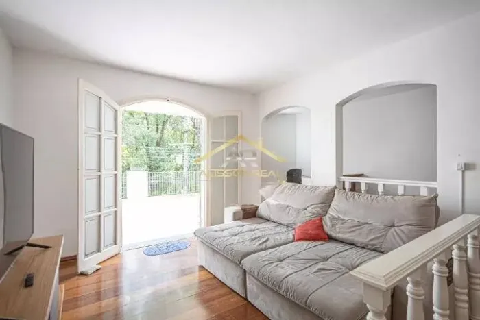 Sobrado 200m² | 3 Quartos| 1 Suíte| Ar condiciona no Bela Vista / Osasco.