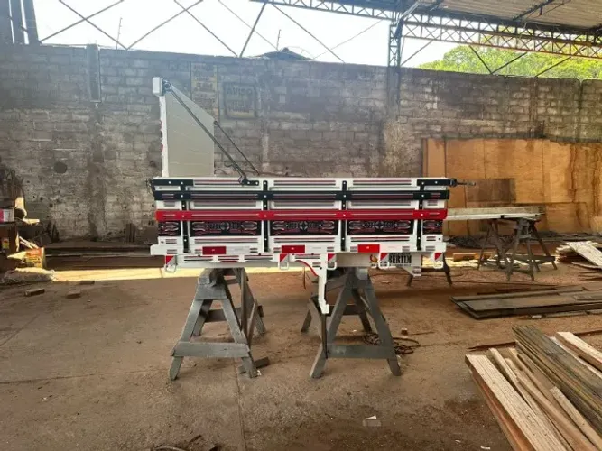 Carroceria a venda