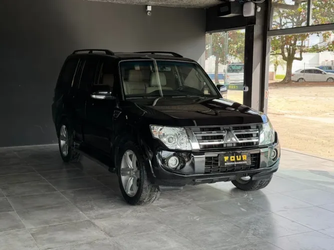 Mitsubishi Pajero HPE Full 3.2 4X4 T.i.dies. 5P AUT 2014