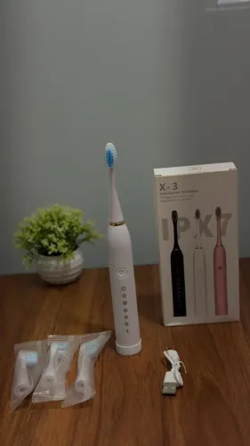 Escova de Dente Elétrica Recarregável 4 Modos | Limpeza Profunda | Pronta Entrega
