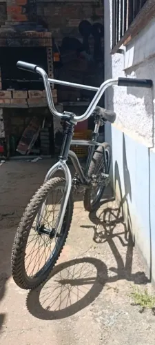 Bicicleta cross aro 20 150,00