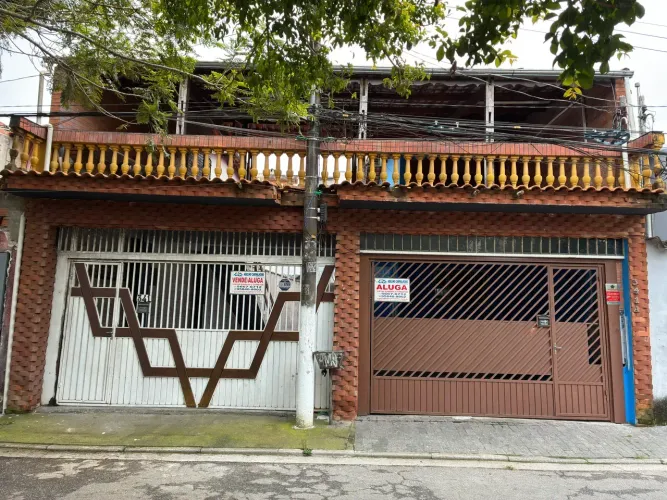 Casa para venda tem 220 metros quadrados com 4 quartos
