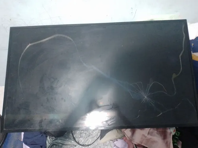 Vendo smart TV Samsung 42 polegadas quebrada