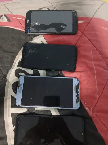 Celulares com problemas nas telas