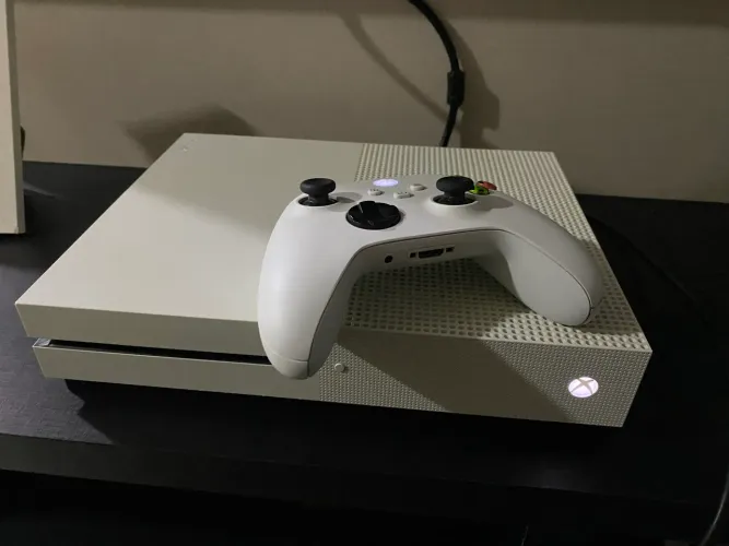 Xbox one s com muitos jogos