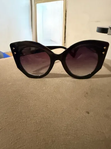 Vendo óculos de sol
