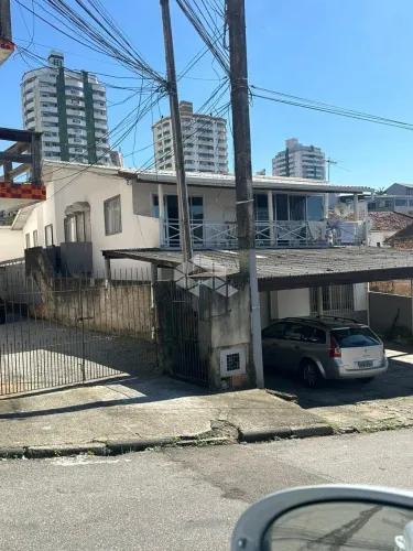 Empreendimento com 6 apartamentos em Barreiros