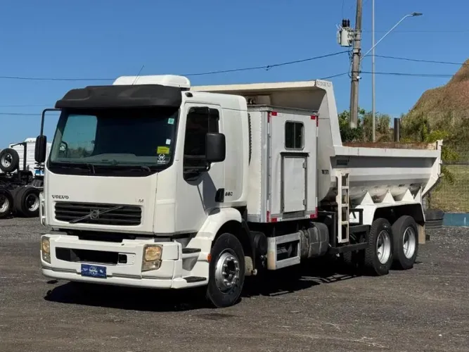 VOLVO VM 260 ANO 2009 - CAMINHAO TRUCK CACAMBA C/ CABINE SUPLEMENTAR