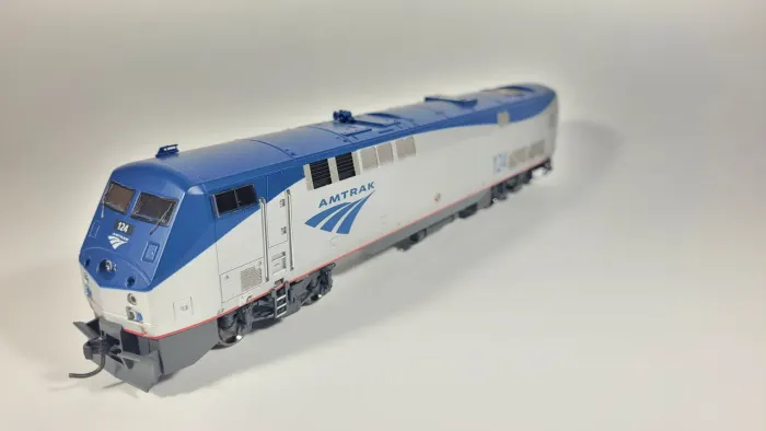 Locomotiva HO Athearn P42DC Amtrak #124