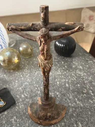 Crucifixo em Madeira (antigo) Rústico Vintage Relíquia