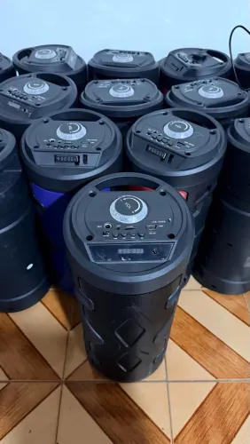 Caixa de som bluetooth torre defeito de fabrica barata