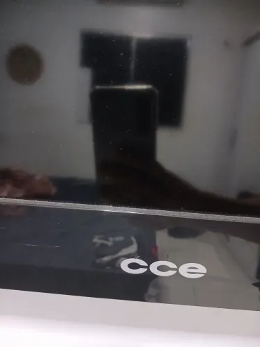 Vendo TV 39" CCE Ultra Slim Full HD
