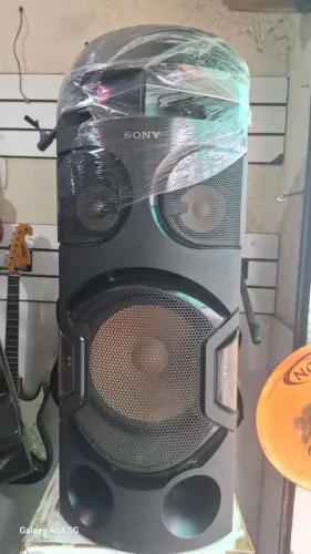 Vende-se uma caixa de som