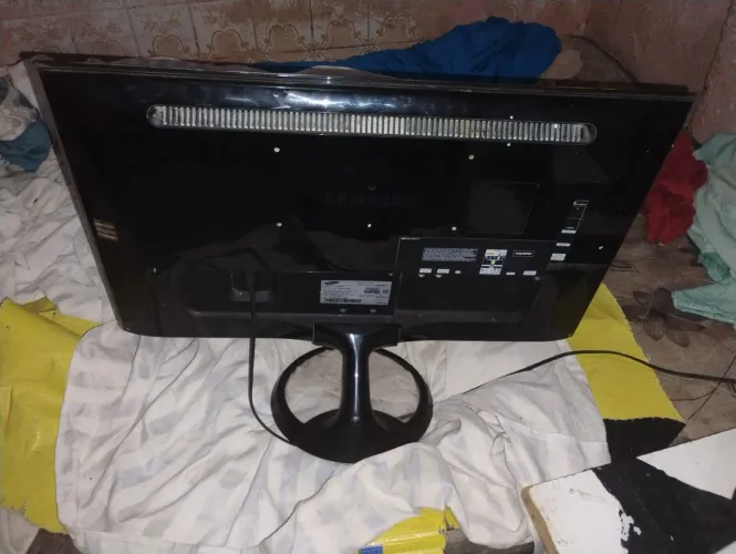 Televisão Samsung preta