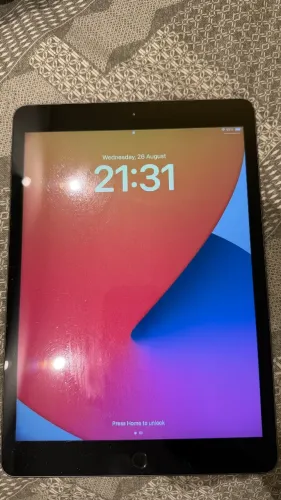 Apple iPad 7ª Geração 32GB Wi-Fi - Funcionando Normalmente